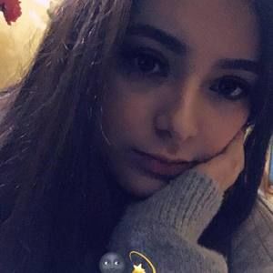 Meet your Posher, Nadia